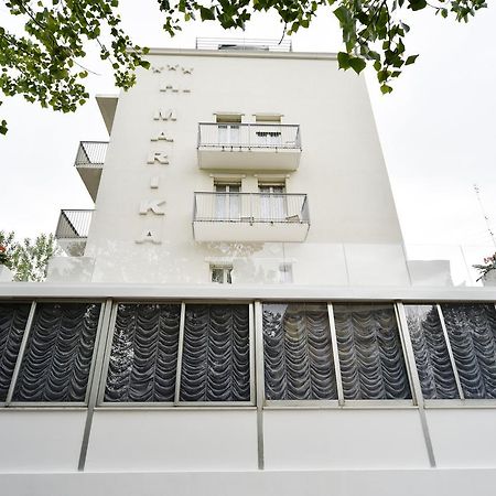 Hotel Marika Римини Екстериор снимка