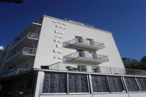 Hotel Marika Римини Екстериор снимка