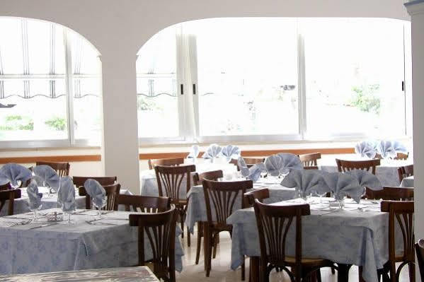 Hotel Marika Римини Екстериор снимка